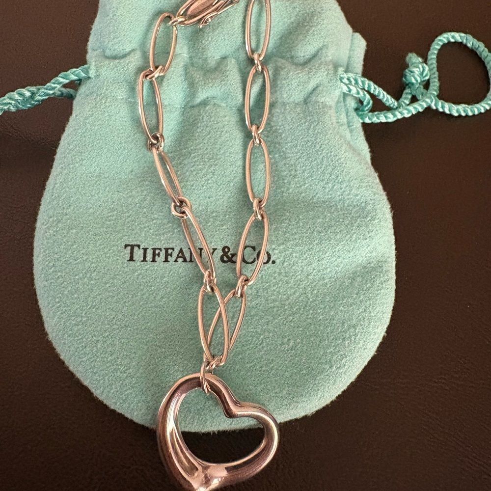 Tiffany and Co. Solid Heart Bracelet - Picture 4 of 4